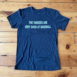 Small navy women’s New York Yankees soft tshirt
